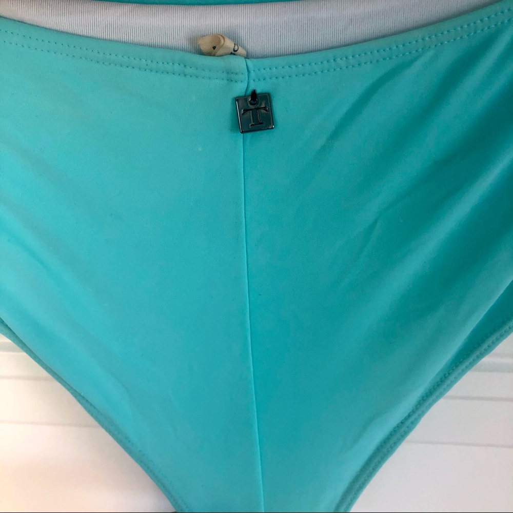 Cheeky Ruffle Bikini 🇨🇴 - Picture 3 of 4